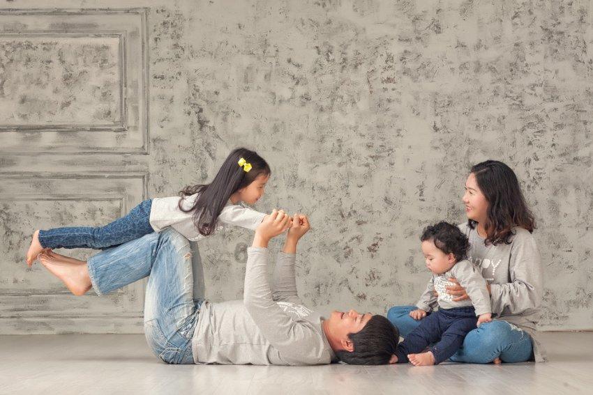 通常男生见到一个女生就假装咳嗽，是代表好感还是厌恶？游戏画面